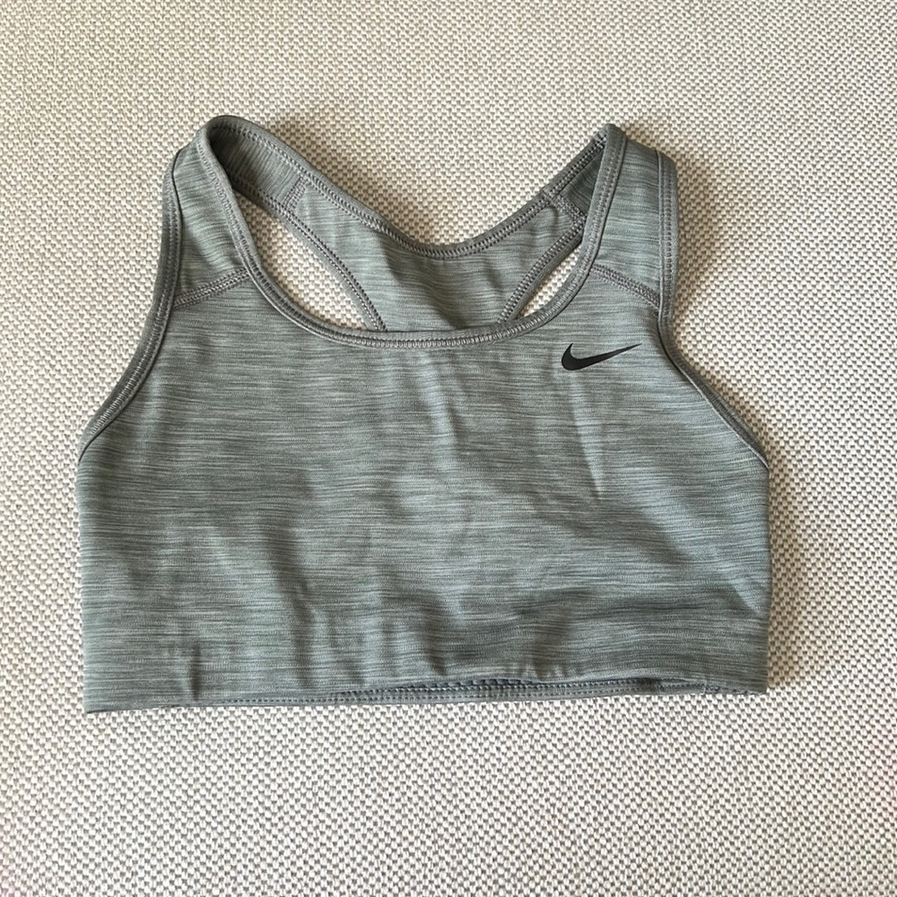 GREY NIKE SPORTS BRA